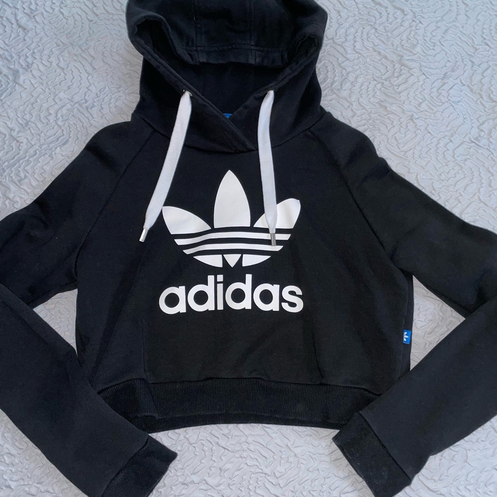 ADIDAS black cropped sweatshirt